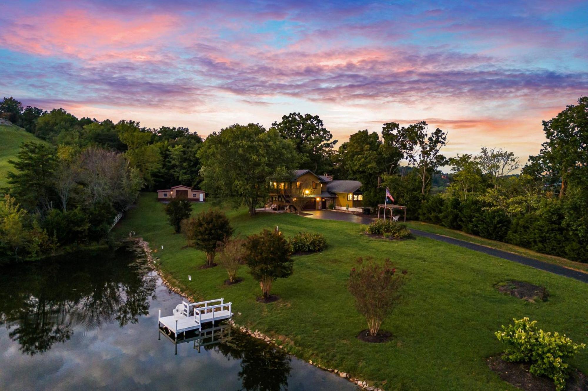 Haven On The Pond Villa Pigeon Forge Buitenkant foto